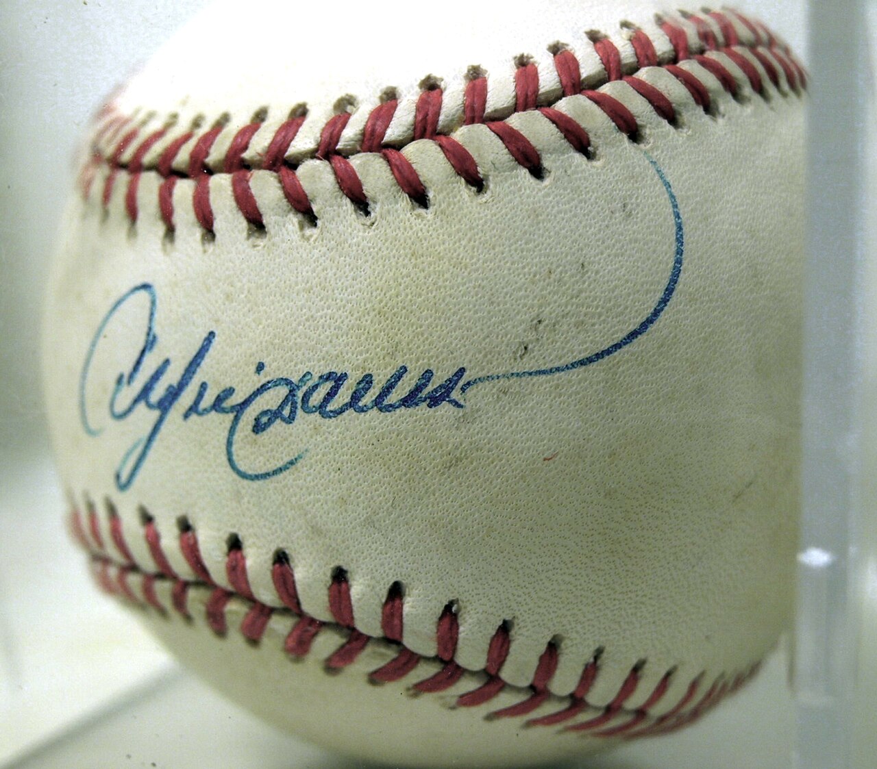 Baseball autographed by Andre Dawson