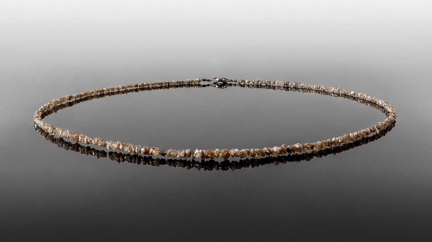 Necklace made of rough diamonds