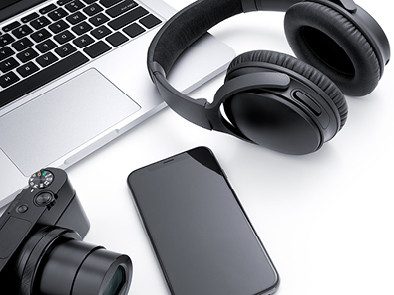 Headphones, laptop, smartphone and gaming gear — electronics bought for cash in Boston at LBC Pawn