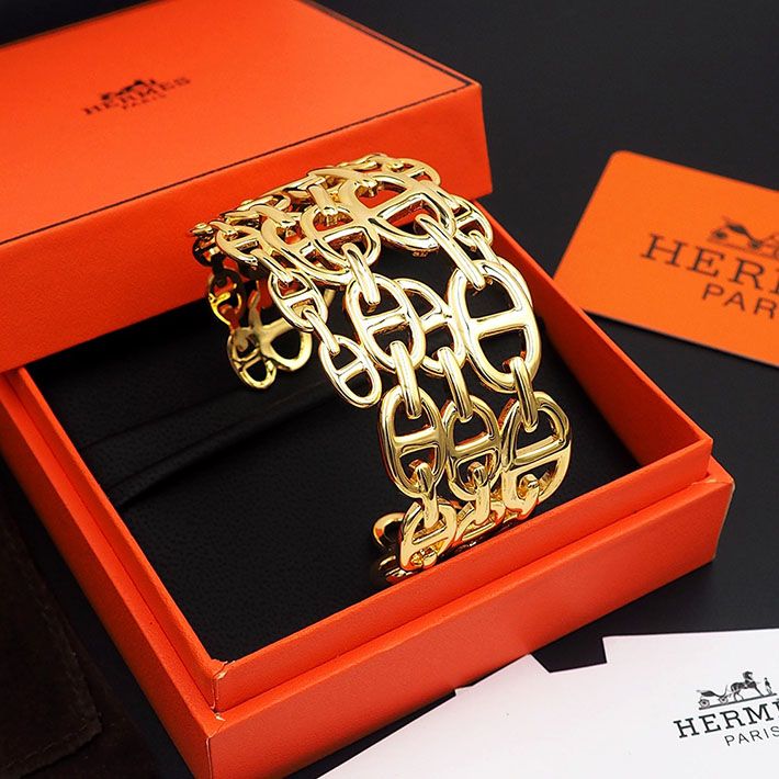 Hermès gold jewelry — Kelly and Chaîne d'Ancre designs
