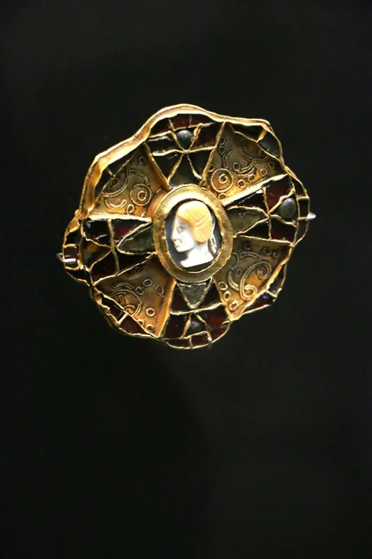 Estate jewelry buyer Boston — sell vintage and antique estate jewelry